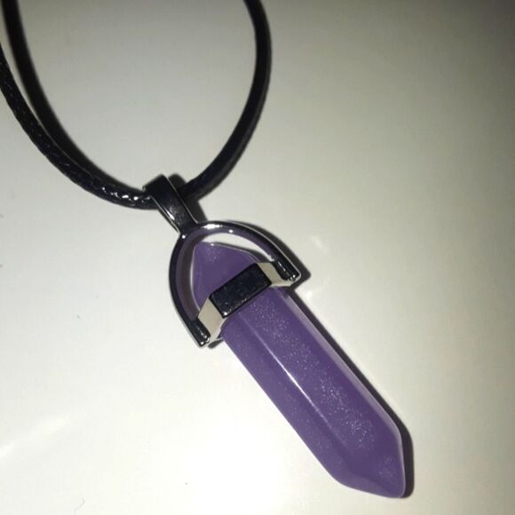 Hand crafted glow in the dark purple pendant necklace - Picture 7 of 8